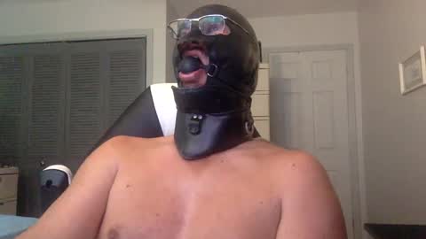 Snapshot of bondageguy12 chatting on January 2025 05:33:02 PM Bondage lover online show from January 2025 05:33:02 PM