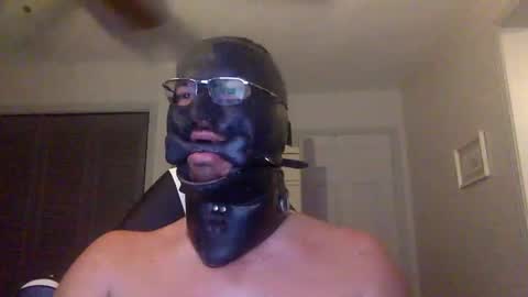 Snapshot of bondageguy12 chatting on January 2025 11:51:02 PM Bondage lover online show from January 2025 11:51:02 PM