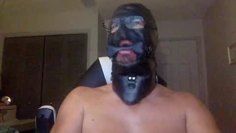 Snapshot of bondageguy12 chatting on January 2025 06:31:02 AM Bondage lover online show from January 2025 06:31:02 AM