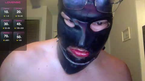 Snapshot of bondageguy12 chatting on January 2025 07:15:01 AM Bondage lover online show from January 2025 07:15:01 AM