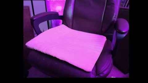 Snapshot of bonerboy765 chatting on January 2026 11:42:02 PM Grizz online show from January 2026 11:42:02 PM