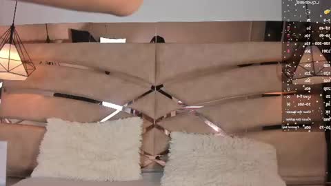 bonet_iris online show from June 2026 11:04:01 AM