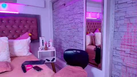 i AM Bonnie  online show from October 2025 04:42:01 AM