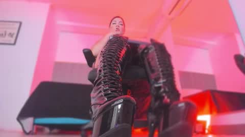 Bonnie  online show from November 2025 09:19:02 AM