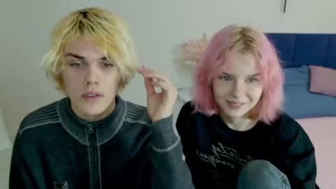 Snapshot of bonnie_and_c1yde chatting on November 2025 05:04:02 PM Jessy Mark online show from November 2025 05:04:02 PM