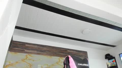 becky online show from November 2025 06:12:01 PM