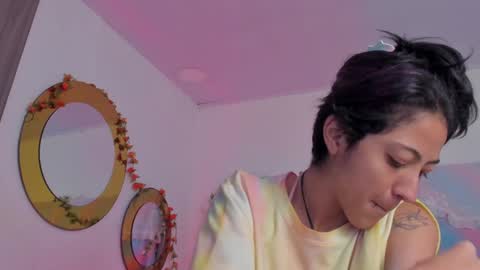 Snapshot of bonniecute_ chatting on January 2025 11:31:02 AM online show from January 2025 11:31:02 AM