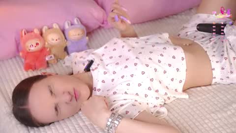 Emma online show from October 2025 01:03:01 AM