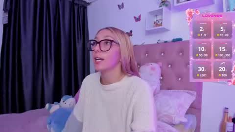 Snapshot of bonny_clyde_xx_ chatting on July 2026 05:16:02 AM Soffy Brooks Independent model online show from July 2026 05:16:02 AM