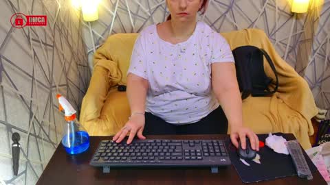 Snapshot of boobyianax chatting on April 2026 04:21:01 AM BoobyIANAx online show from April 2026 04:21:01 AM