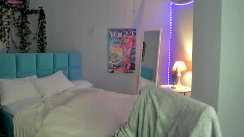 Milena online show from April 2026 02:53:02 AM