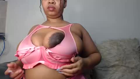 Snapshot of bootybangerxxx2 chatting on November 2025 02:11:02 AM bootybangerxxx2 online show from November 2025 02:11:02 AM