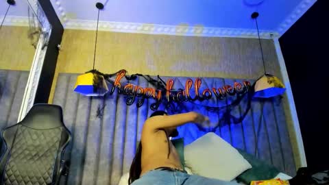 Snapshot of bossdominator1 chatting on October 2025 03:23:02 AM Boss online show from October 2025 03:23:02 AM