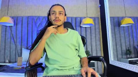 Snapshot of bossdominator1 chatting on December 2025 03:56:02 AM Boss online show from December 2025 03:56:02 AM