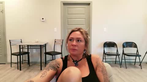 bossyroxy84 online show from March 2026 06:25:02 PM