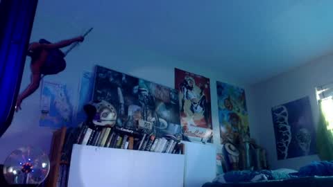 Bottomboo7 online show from April 2026 12:58:02 PM