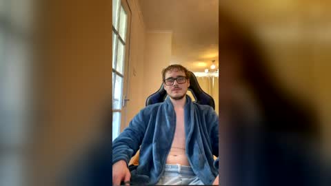 bottombrit02 online show from June 2026 11:51:02 AM