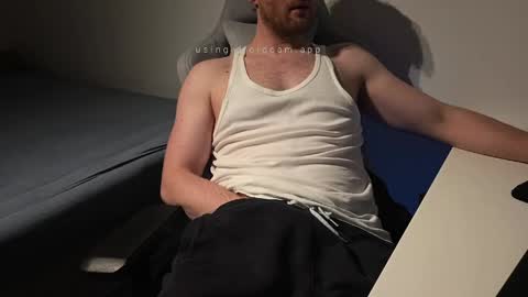Snapshot of bottomtsinner chatting on April 2026 10:21:02 PM bottomtsinner online show from April 2026 10:21:02 PM