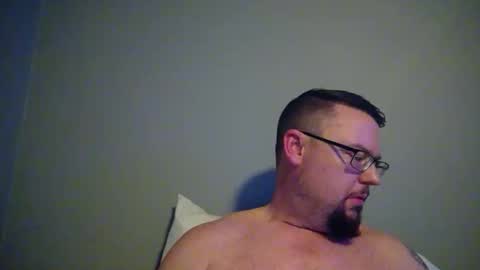 Snapshot of bowtieguy84 chatting on March 2026 02:06:01 AM bowtieguy84 online show from March 2026 02:06:01 AM