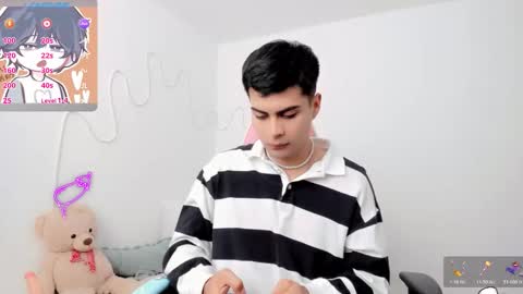 Aaron online show from December 2025 08:35:01 PM