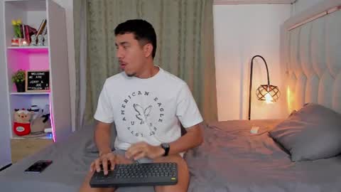 Snapshot of boy_jerry chatting on July 2026 09:14:02 AM boy_jerry online show from July 2026 09:14:02 AM