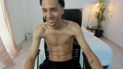 boy_master77 online show from February 2025 09:41:02 PM