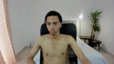 boy_master77 online show from March 2025 06:54:01 PM