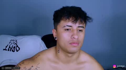 boy_nauthy online show from November 2025 07:08:02 PM