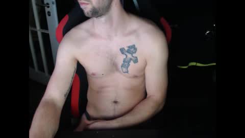 boy_t0y89 online show from December 2024 06:49:02 PM