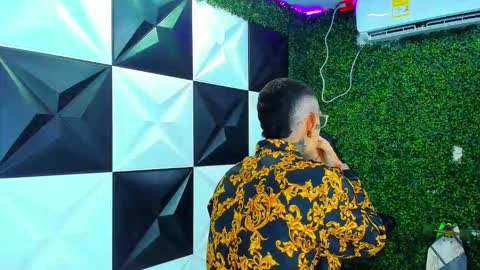 boy_tatto777 online show from September 2025 02:18:02 PM