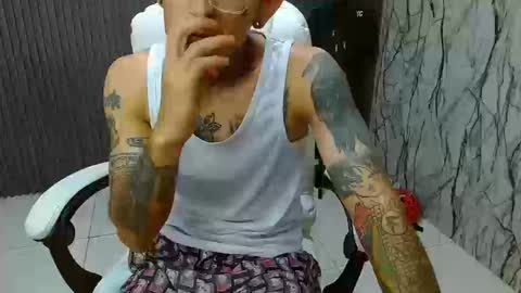 boy_tatto777 online show from September 2025 03:57:01 PM
