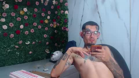 boy_tatto777 online show from April 2026 04:44:01 PM