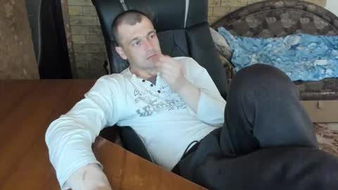 BoyApollon online show from April 2026 05:01:02 AM