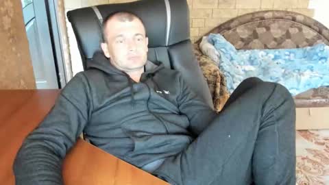 BoyApollon online show from April 2026 12:12:01 PM