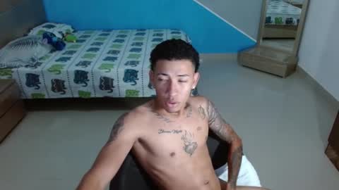 boyhot_sw online show from February 2025 04:22:01 AM