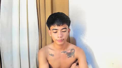 Snapshot of boynextdoor4ux chatting on June 2026 12:32:02 AM HI IM JAMES DONT FORGET GIVE ME THUMBS UP AND JOIN TO MY FANCLUB online show from June 2026 12:32:02 AM