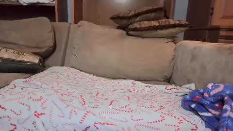 Snapshot of boypussysowet chatting on November 2025 05:15:02 PM smoothslutfordaddy online show from November 2025 05:15:02 PM