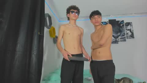 Snapshot of boys4hot_777 chatting on March 2025 06:39:02 PM boys4hot_777 online show from March 2025 06:39:02 PM