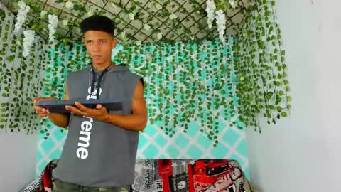 Snapshot of boys4hot_777 chatting on March 2025 01:23:01 AM boys4hot_777 online show from March 2025 01:23:01 AM