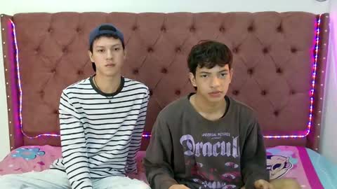 Snapshot of boys_hotparty chatting on December 2024 01:43:02 PM ALEX - TAYLER -MIKE online show from December 2024 01:43:02 PM