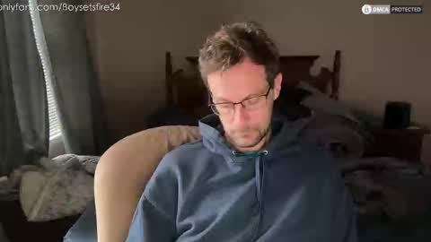 Snapshot of boysetsfire34 chatting on October 2025 04:58:01 PM boysetsfire34 online show from October 2025 04:58:01 PM