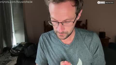 Snapshot of boysetsfire34 chatting on November 2025 07:25:02 PM boysetsfire34 online show from November 2025 07:25:02 PM