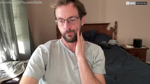 Snapshot of boysetsfire34 chatting on November 2025 05:23:01 PM boysetsfire34 online show from November 2025 05:23:01 PM