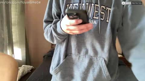 Snapshot of boysetsfire34 chatting on November 2025 05:02:01 PM boysetsfire34 online show from November 2025 05:02:01 PM