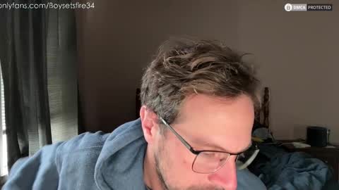 Snapshot of boysetsfire34 chatting on November 2025 03:56:02 PM boysetsfire34 online show from November 2025 03:56:02 PM