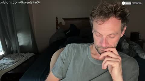 Snapshot of boysetsfire34 chatting on November 2025 02:50:02 PM boysetsfire34 online show from November 2025 02:50:02 PM
