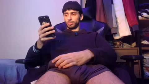 boyzinm2 online show from June 2026 07:18:01 AM
