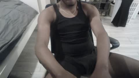 Snapshot of bquen400 chatting on October 2025 01:25:01 AM bquen400 online show from October 2025 01:25:01 AM