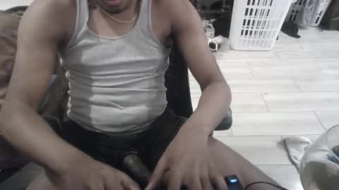 Snapshot of bquen400 chatting on October 2025 04:02:01 AM bquen400 online show from October 2025 04:02:01 AM