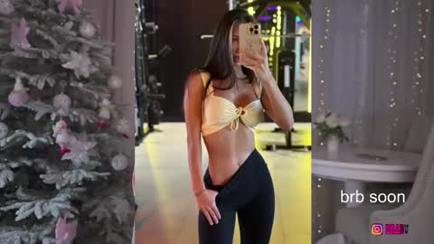 Lana  online show from January 2026 03:42:02 AM